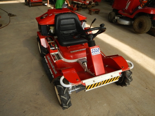 ขายรถตัดหญ้า SATO SRM831VH 11แรง พร้อมใช้งาน ขายรถตัดหญ้า SATO SRM831VH 11แรง พร้อมใช้งาน