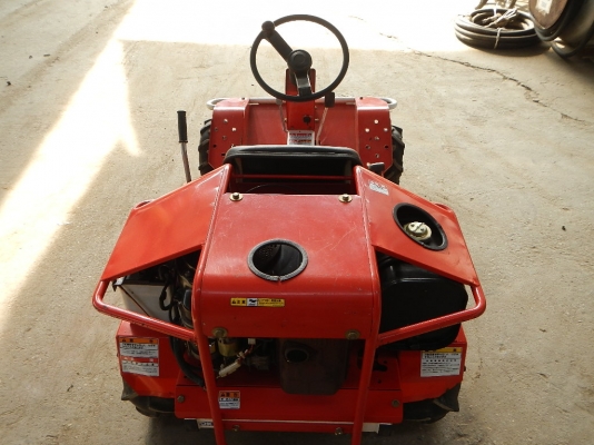 ขายรถตัดหญ้า SATO SRM831VH 11แรง พร้อมใช้งาน ขายรถตัดหญ้า SATO SRM831VH 11แรง พร้อมใช้งาน