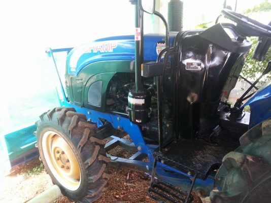 ขายรถไถCHAMP สภาพสวยใช้งาน80ชม. เที่ยบเท่ากับของใหม่ อุปกรณ์ดันหน้า กับโรตารี่ สภาพพร้อมใช้งาน สนใจโทร 090-8588220คุณนะ ID:narong498 หรือ www.truck.in.th/498 หรือfb:ณรงค์ ซื้อขายรถมือสอง(เว็บไซต์ส่วนตัว)