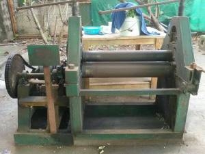 เครื่องกลึง 4  ฟุตเหล็กหนา 6-8  มิล