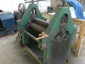 เครื่องกลึง 4  ฟุตเหล็กหนา 6-8  มิล