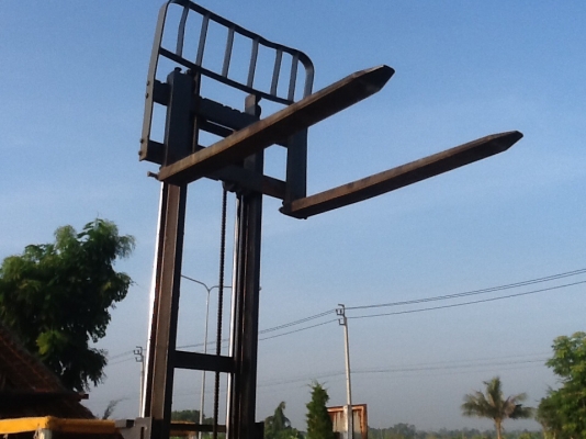 รถยกNilsson สภาพดีราคาถูกๆ 1.5ตันงายาว รถยกNilsson สภาพดีราคาถูกๆ 1.5ตันงายาว