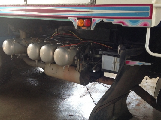 ขาย 10 ล้อดั๊มพ์ 2 เพลา  ISUZU FXZ 360 แรงม้า ปี 2013