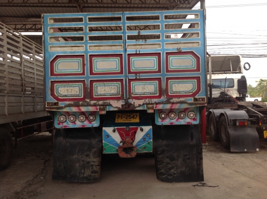 ขาย 10 ล้อดั๊มพ์ 2 เพลา  ISUZU FXZ 360 แรงม้า ปี 2013