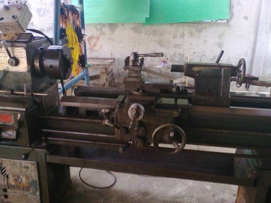 แท่นกลึง 6 ฟุต ยี่ห้อ เชนเย่ 3 เพลา เกียร์บล็อก พร้อมใช้งาน ด่วน !!!  85,000