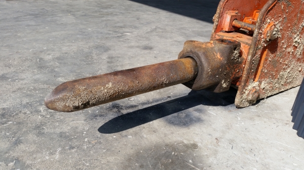 ขาย หัวกระแทก ใส่ รถขุด PC60 มือสองญี่ปุ่น ขาย หัวกระแทก ใส่ รถขุด PC60 มือสองญี่ปุ่น