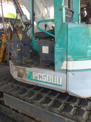 PC50UU-1 แทรคยาง