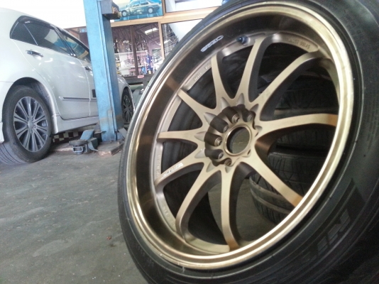 ล้อ Ce28 แท้ขอบ19พร้อมยาง