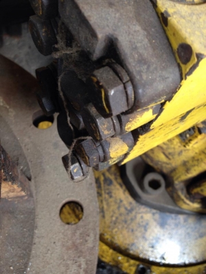 ปั้มท้ายเครื่อง SK200-3