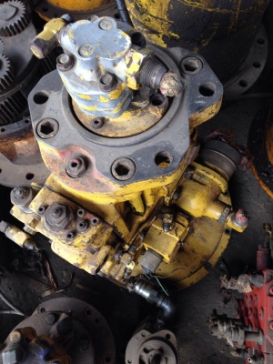 ปั้มท้ายเครื่อง SK200-3