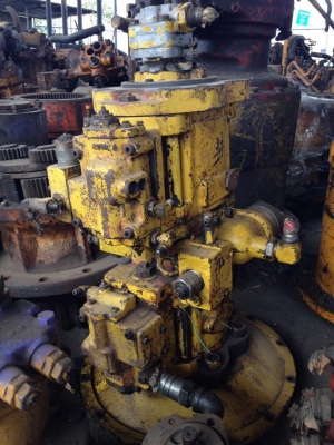 ปั้มท้ายเครื่อง SK200-3