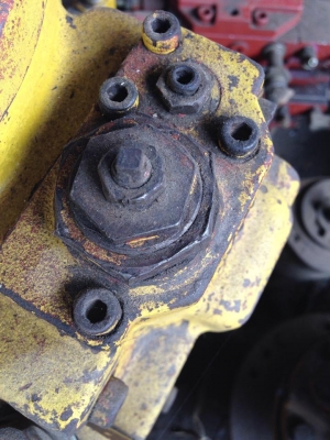 ปั้มท้ายเครื่อง SK200-3