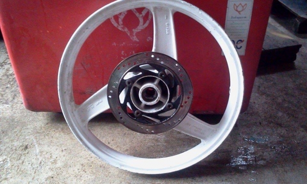 ขายล้อหลังKR ขอบ18. 1วง Made In Japan พร้อมใช้