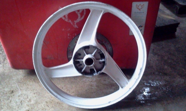 ขายล้อหลังKR ขอบ18. 1วง Made In Japan พร้อมใช้