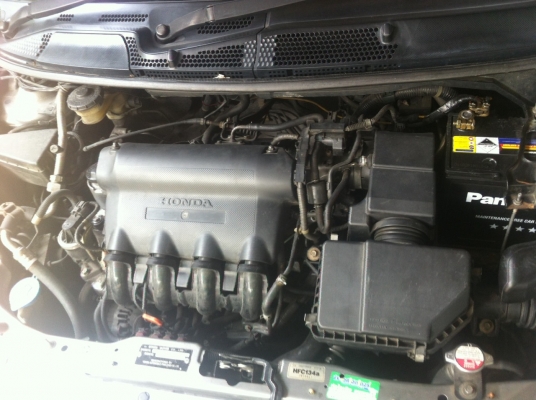 2004 HONDA, JAZZ 1.5 S โฉม JAZZ แรก สีบรอนซ์เงิน เกียร์ออโต้