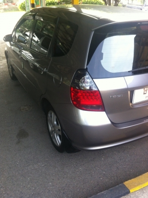 2004 HONDA, JAZZ 1.5 S โฉม JAZZ แรก สีบรอนซ์เงิน เกียร์ออโต้