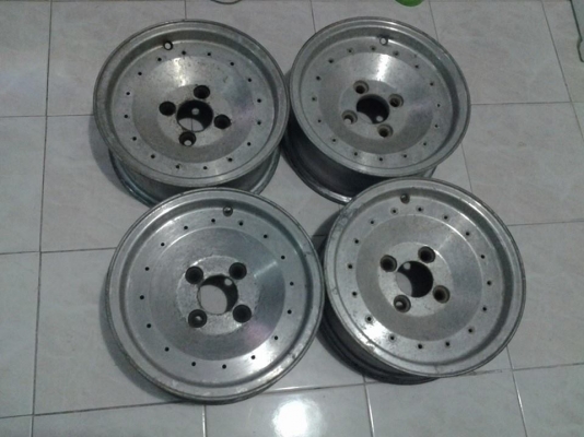 ล้อลายตัน 13x5.5 / 4x110 off 0