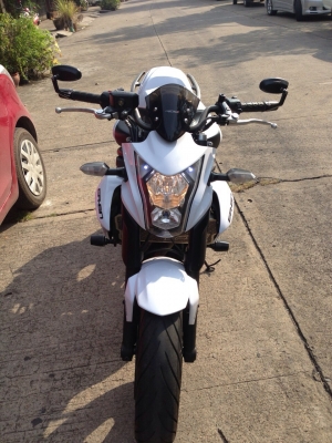 ธารนนทบุรี//ขาย kawasaki er-6n ปี2011 สภาพนางฟ้า รถวิ่งมา 14,xxx กิโลไมค์แท้ เครื่องสมบูรณ์ ระบบไฟสมบูรณ์ทุกจุด ราคา 199,000 บาท ทะเบียนแท้