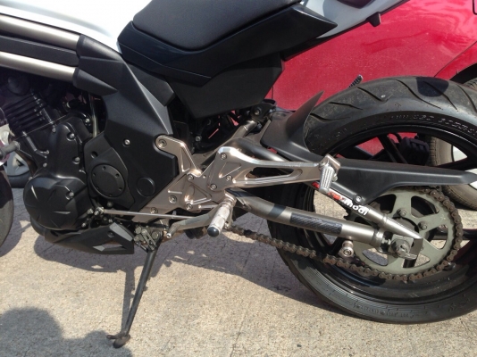 ธารนนทบุรี//ขาย kawasaki er-6n ปี2011 สภาพนางฟ้า รถวิ่งมา 14,xxx กิโลไมค์แท้ เครื่องสมบูรณ์ ระบบไฟสมบูรณ์ทุกจุด ราคา 199,000 บาท ทะเบียนแท้