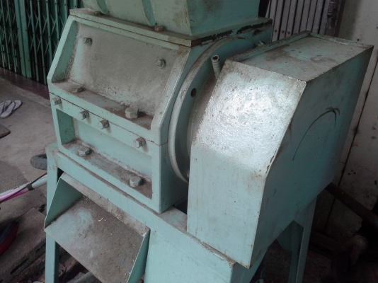 เครื่องบดพลาสติก ขนาด 10 แรงม้า ใช้ไฟ 380V. พร้อมใข้งาน เครื่องบดพลาสติก ขนาด 10 แรงม้า ใช้ไฟ 380V. พร้อมใข้งาน