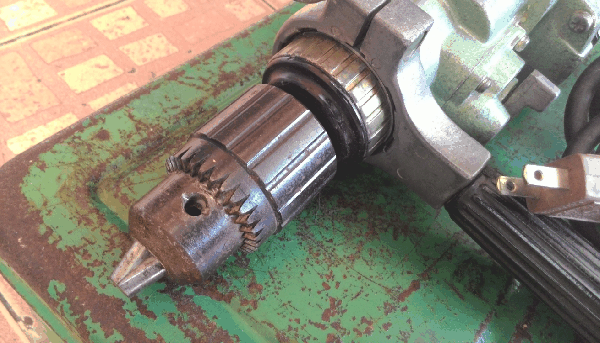 ขายสว่านเจาะกระแทก HITACHI V-14 380W. 14mm. Made in japan.