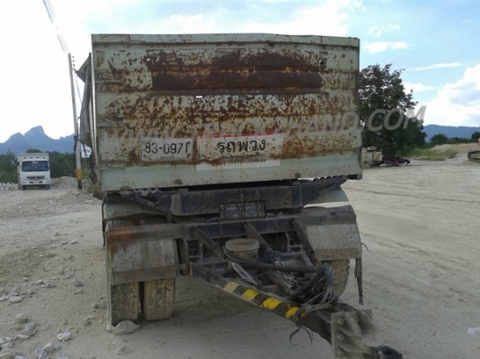 รถบรรทุก แม่-ลูก 18 ล้อ ยี่ห้อ ISUZU ปีจดทะเบียน 2547