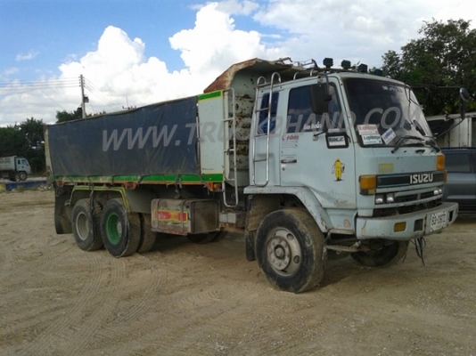 รถบรรทุก แม่-ลูก 18 ล้อ ยี่ห้อ ISUZU ปีจดทะเบียน 2547