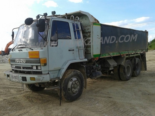 รถบรรทุก แม่-ลูก 18 ล้อ ยี่ห้อ ISUZU ปีจดทะเบียน 2547