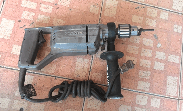 ขายสว่านเจาะกระแทก Makita 8416 16mm. 570W Made in japan.