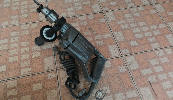 ขายสว่านเจาะกระแทก Makita 8416 16mm. 570W Made in japan.