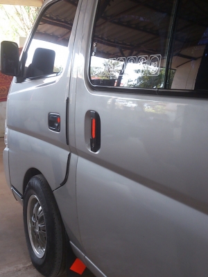 NISSAN URVAN ปี 2003 เครื่อง 3.0 DI เกียร์ธรรมดา 2.7 แสน