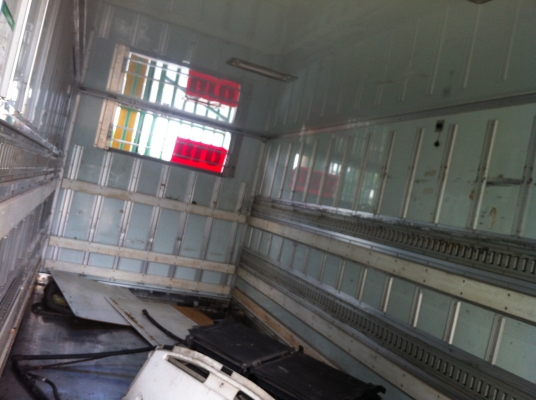 ขายตู้เปียกแช่เย็นคับ