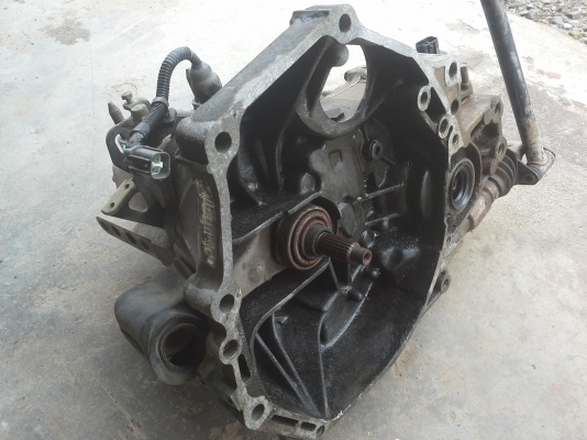 เกียร์ M/T  HONDA CIVIC