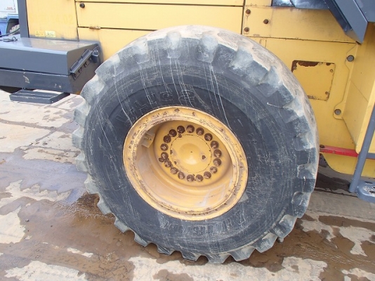 ขายรถตัก TCM L27