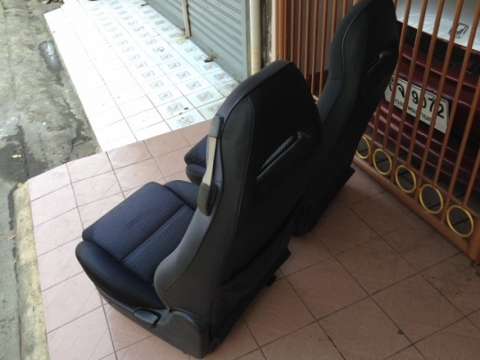 เบาะ MAZDA RX7 สภาพดีรางครบไม่มีขาดปีกไม่ล้มตามรูปเก่าญีปุ่น