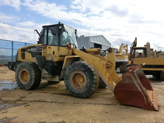 ขายรถตัก Komatsu WA 320-5 ขายรถตัก Komatsu WA 320-5