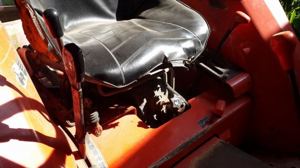 ขายรถไถ KUBOTA3408 4×4สภาพพร้อมใช้งาน เอกสารเล่มทะเบียนพร้อมโอน อุปกรณ์พร้อม ใบดันหน้า ผานหลัง เดิมใช้งานมือเดียว สภาพสวย ขายรถไถ KUBOTA3408 4×4สภาพพร้อมใช้งาน เอกสารเล่มทะเบียนพร้อมโอน อุปกรณ์พร้อม ใบดันหน้า ผานหลัง เดิมใช้งานมือเดียว สภาพสวย