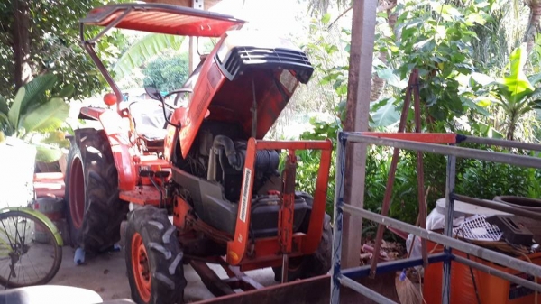 ขายรถไถ KUBOTA3408 4×4สภาพพร้อมใช้งาน เอกสารเล่มทะเบียนพร้อมโอน อุปกรณ์พร้อม ใบดันหน้า ผานหลัง เดิมใช้งานมือเดียว สภาพสวย ขายรถไถ KUBOTA3408 4×4สภาพพร้อมใช้งาน เอกสารเล่มทะเบียนพร้อมโอน อุปกรณ์พร้อม ใบดันหน้า ผานหลัง เดิมใช้งานมือเดียว สภาพสวย