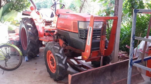 ขายรถไถ KUBOTA3408 4×4สภาพพร้อมใช้งาน เอกสารเล่มทะเบียนพร้อมโอน อุปกรณ์พร้อม ใบดันหน้า ผานหลัง เดิมใช้งานมือเดียว สภาพสวย ขายรถไถ KUBOTA3408 4×4สภาพพร้อมใช้งาน เอกสารเล่มทะเบียนพร้อมโอน อุปกรณ์พร้อม ใบดันหน้า ผานหลัง เดิมใช้งานมือเดียว สภาพสวย