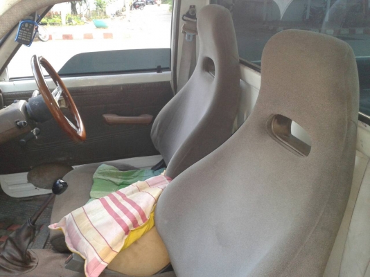 ขายโตโยต้าม้ากระโดดLN4085000เอาจิงลดได้อีก