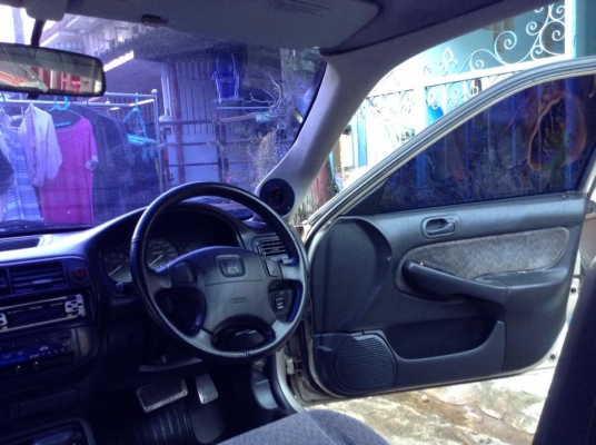 ขายครับ honda civic ตาโต ปี 97 AIRBAG ABS ครบๆตัวท็อปสุด ออโต้ เครื่อง D 15 B ไม่เทค เครื่องสด เกียรดี ภายในสวย ไฟฟ้าทั้ง คัน ครบๆ ช่วงล่างดี แอร์หนาว เพลงดัง สีพอได้ เอาไปใช้ได้เลย ไม่เคย ติดแกส แม็ก 4ล้อ สวยๆ ดิสเบรค 4ล้อ พร้อม ใช้ วิ่งไกล สบาย ขายเเค่
