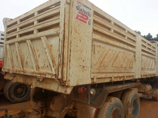 รถอีซูซุ 10 ล้อดั้ม 300 แรงม้า. ปี 55  ( ขายแม่ , ลูก )  ,  ( มีขาย 3 พ่วง. )   สนใจติดต่อ 081 - 6079515