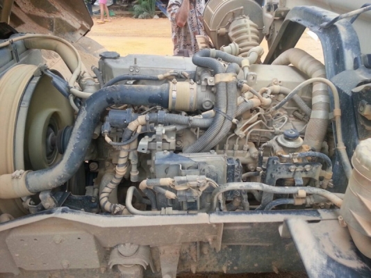 รถอีซูซุ 10 ล้อดั้ม 300 แรงม้า. ปี 55  ( ขายแม่ , ลูก )  ,  ( มีขาย 3 พ่วง. )   สนใจติดต่อ 081 - 6079515