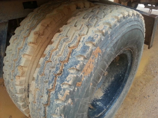 รถอีซูซุ 10 ล้อดั้ม 300 แรงม้า. ปี 55  ( ขายแม่ , ลูก )  ,  ( มีขาย 3 พ่วง. )   สนใจติดต่อ 081 - 6079515