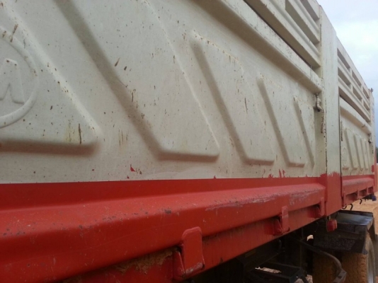 รถอีซูซุ 10 ล้อดั้ม 300 แรงม้า. ปี 55  ( ขายแม่ , ลูก )  ,  ( มีขาย 3 พ่วง. )    สนใจติดต่อ  081 - 6079515