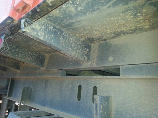 รถอีซูซุ 10 ล้อดั้ม 300 แรงม้า. ปี 55  ( ขายแม่ , ลูก )  ,  ( มีขาย 3 พ่วง. )    สนใจติดต่อ  081 - 6079515