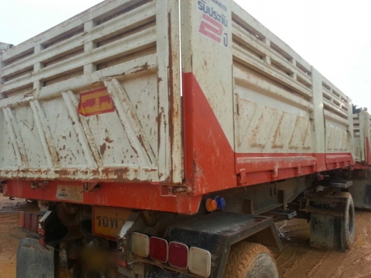 รถอีซูซุ 10 ล้อดั้ม 300 แรงม้า. ปี 55  ( ขายแม่ , ลูก )  ,  ( มีขาย 3 พ่วง. )    สนใจติดต่อ  081 - 6079515