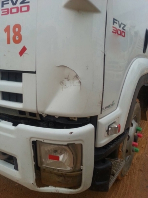 รถอีซูซุ 10 ล้อดั้ม 300 แรงม้า. ปี 55  ( ขายแม่ , ลูก )  ,  ( มีขาย 3 พ่วง. )    สนใจติดต่อ  081 - 6079515