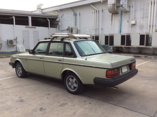 ขายรถวอลโว่ 244 GLT หน้ายก ปี85 เครื่องเดิม 2.4 เกียร์ธรรมดา ติดแก๊ส LPG เพาเวอร์ กระจกไฟฟ้า เซ็นทรัลล็อก แอร์เย็น ภายในเดิมๆ ไมล์เดิม6หลุม ตัวถังเดิมๆแห้งๆไม่มีชนเลย แม็กเดิมแท้ๆ รถขับดี แอร์เย็นฉ่ำ รถเดิม ขับกลับได้เลยครับ