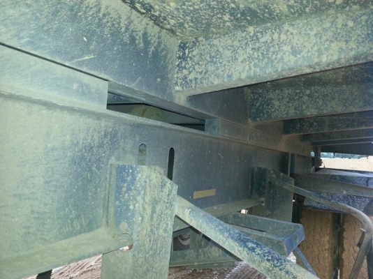 ขายหางพ่วง สามมิต 2 เพลา. ปี 55 - 56  (  มีขาย 3 หาง.  )  สนใจติดต่อ 081 - 6079515